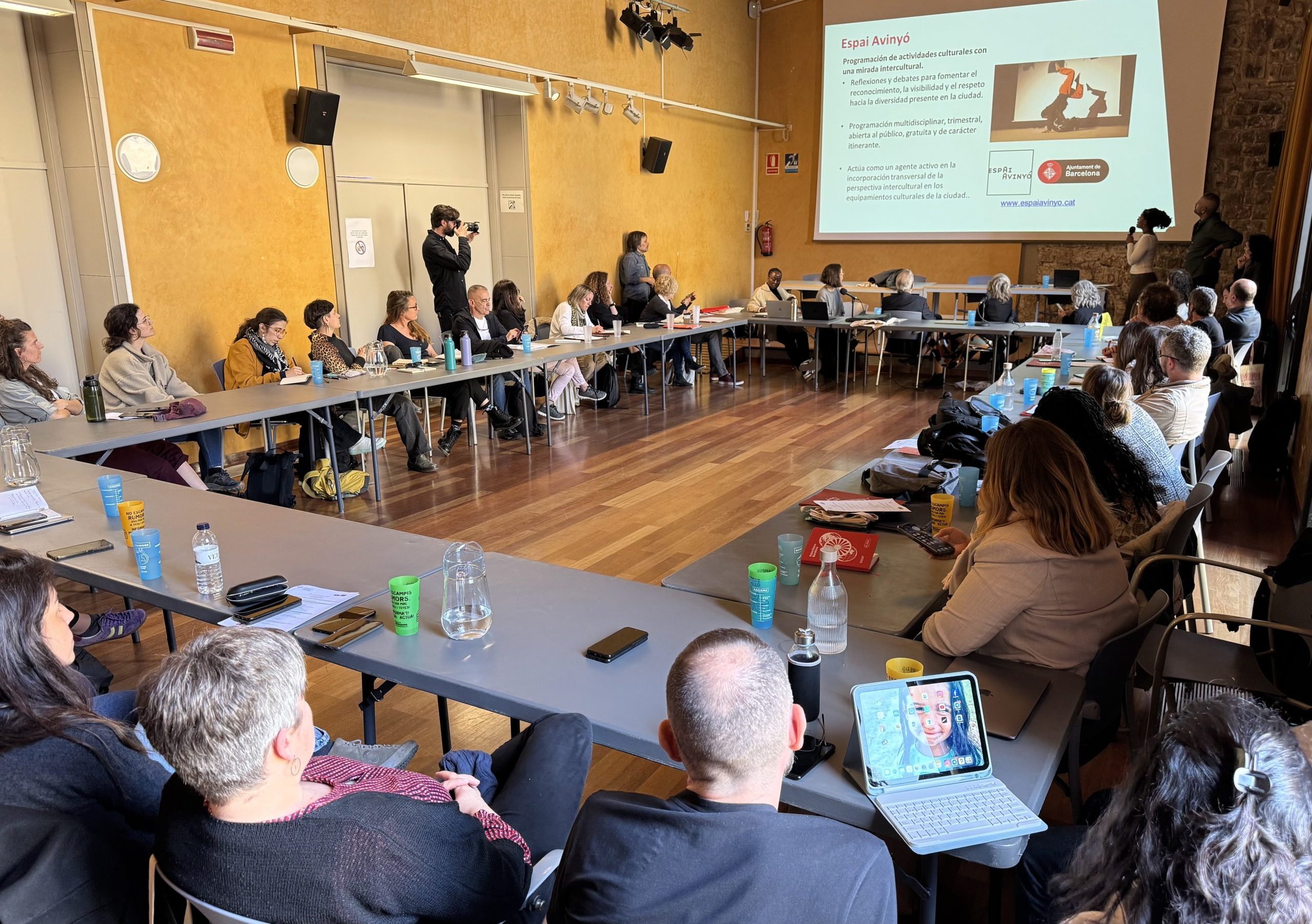 Actividad del encuentro de las Ciudades Interculturales en Barcelona