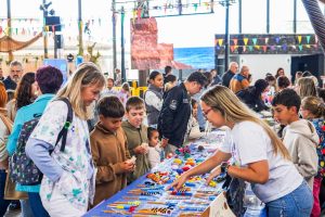 El Hierro celebra con éxito la primera Feria de Cooperativas Escolares en la isla del proyecto “Enseñar para Emprender”