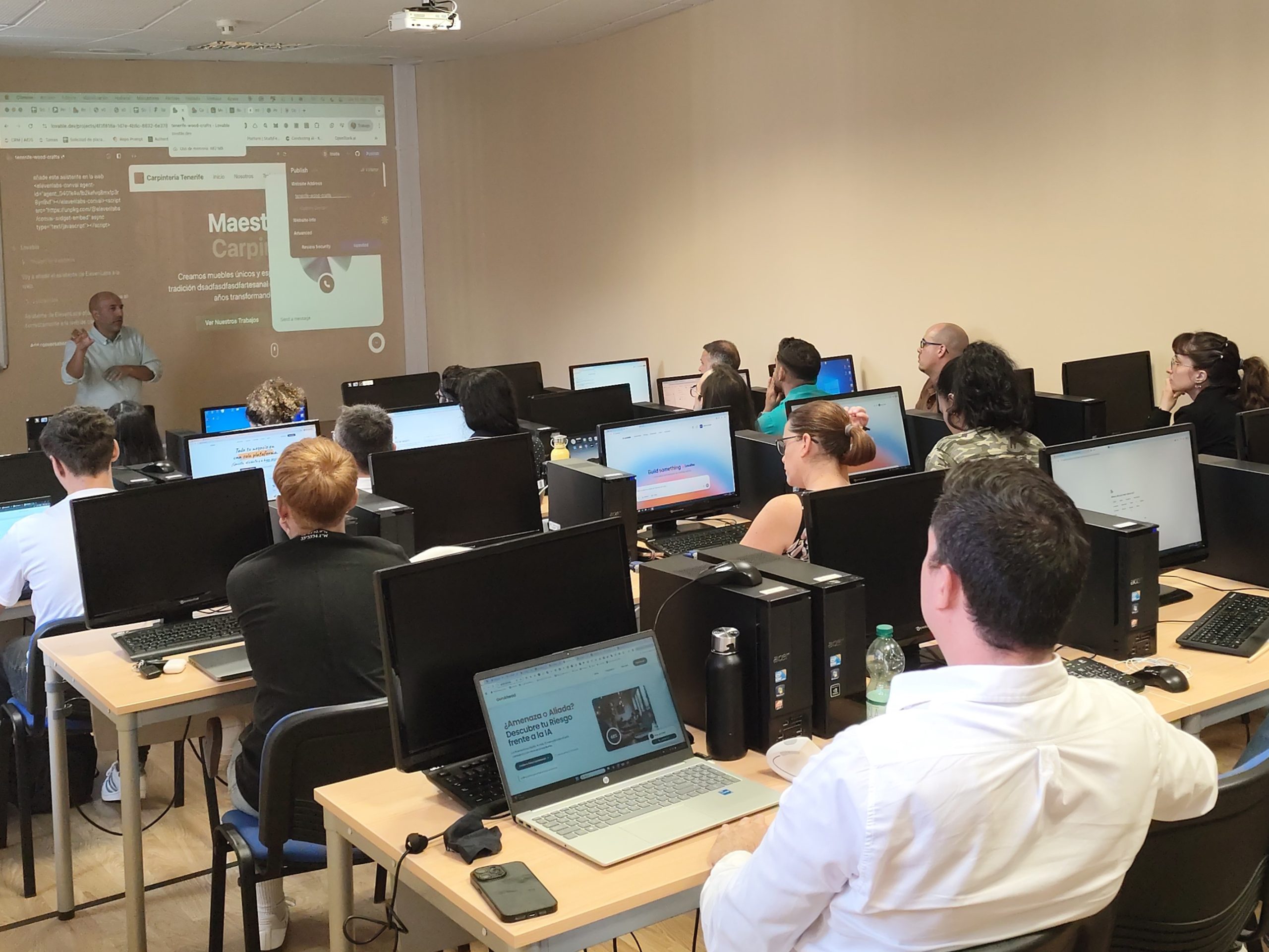 Imagen del taller “Vibe Coding: Prototipa tu negocio con IA en minutos”