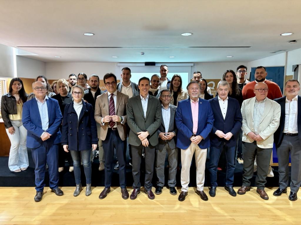 Foto de familia Gestión de la Empresa Comercial