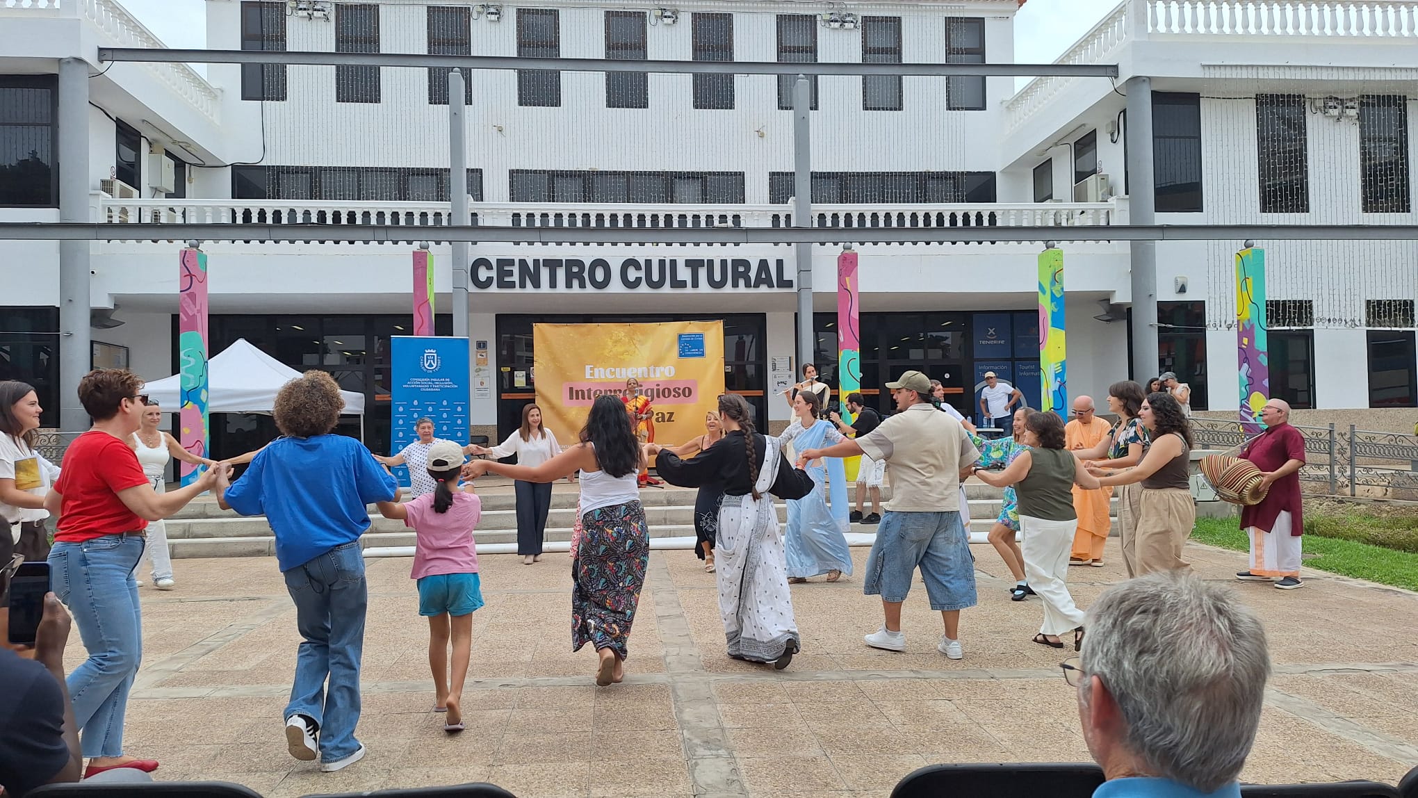 Comunidades religiosas y espirituales, juventud, entidades sociales e instituciones públicas unen sus voces en Arona para promover una cultura de paz